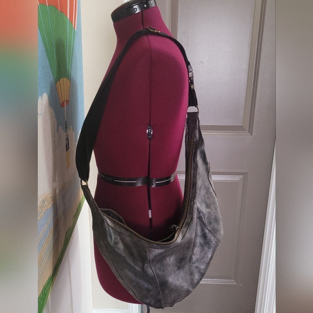 Womens Ladies Time and Tru Black Metallic Faux Leather Hobo Handbag